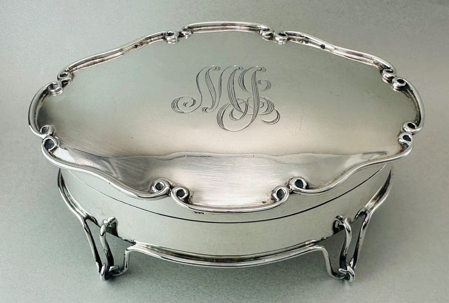 Antique Solid Silver Ring Box by William Aitken - Birmingham 1906