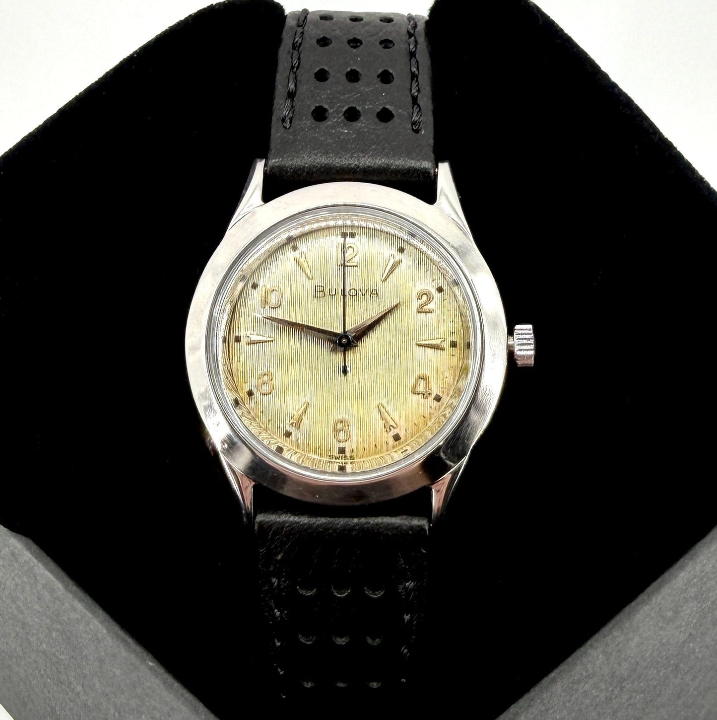 Vintage Bulova Manual Wind Wristwatch – 10BUC – c.1950s – Working