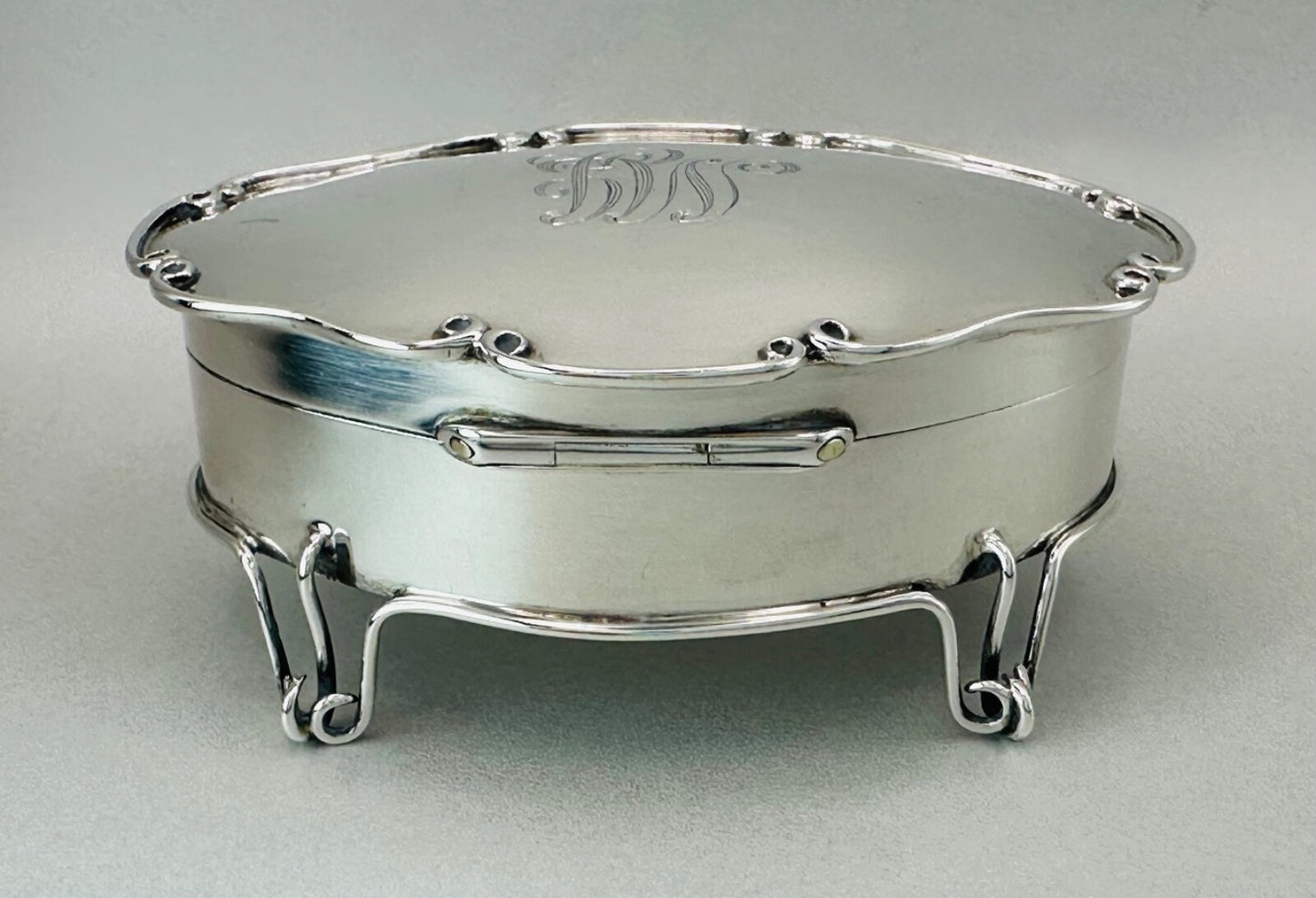 Antique Solid Silver Ring Box by William Aitken - Birmingham 1906