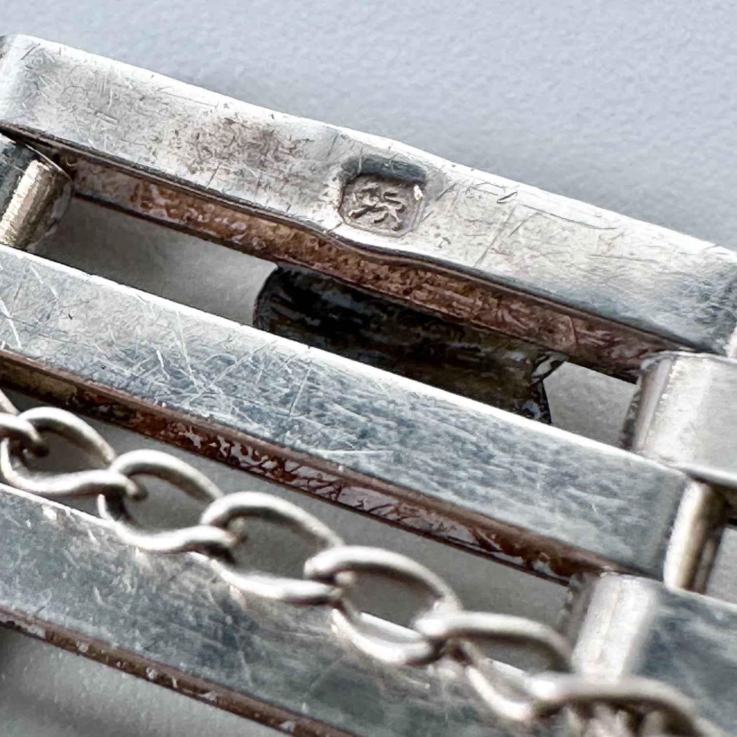 Vintage Sterling Silver Gate Link Heart Bracelet – Hallmarked London 1978