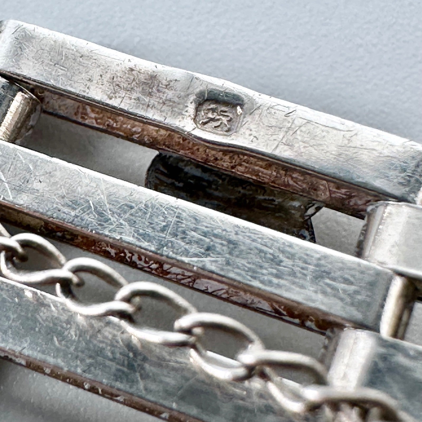 Vintage Sterling Silver Gate Link Heart Bracelet – Hallmarked London 1978