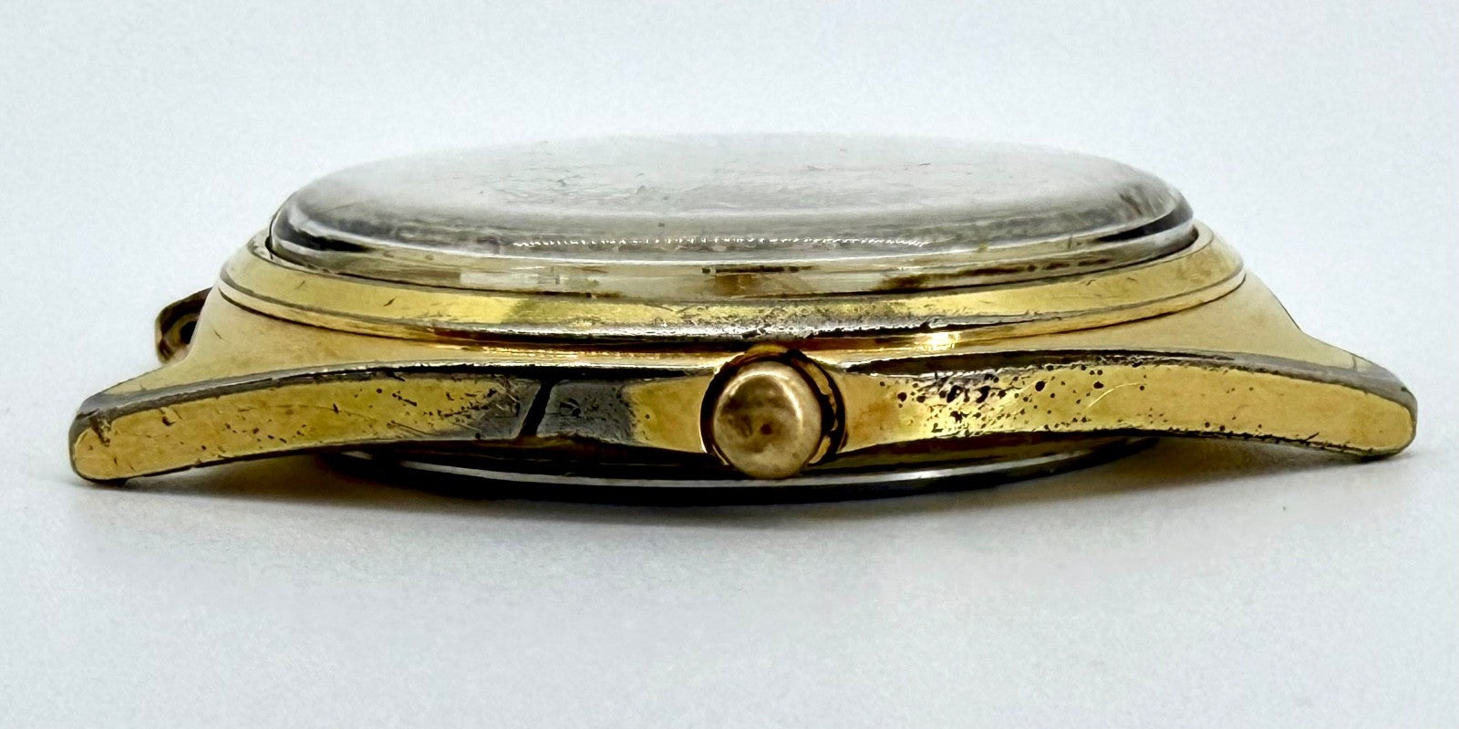 Vintage Lorus Quartz Watch – Gold Tone Case – Date – Working