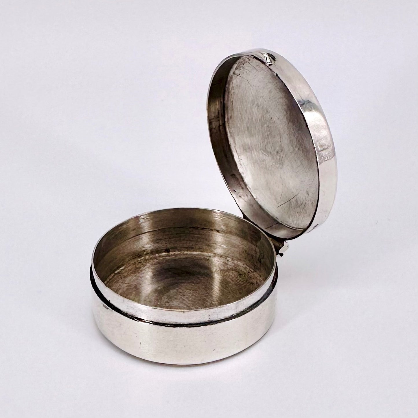 Vintage Silver Pill Pot – Ari D Norman – London 1987 – 11.25g