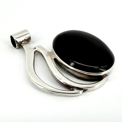 925 Sterling Silver & Black Onyx Pendant – Modernist Design