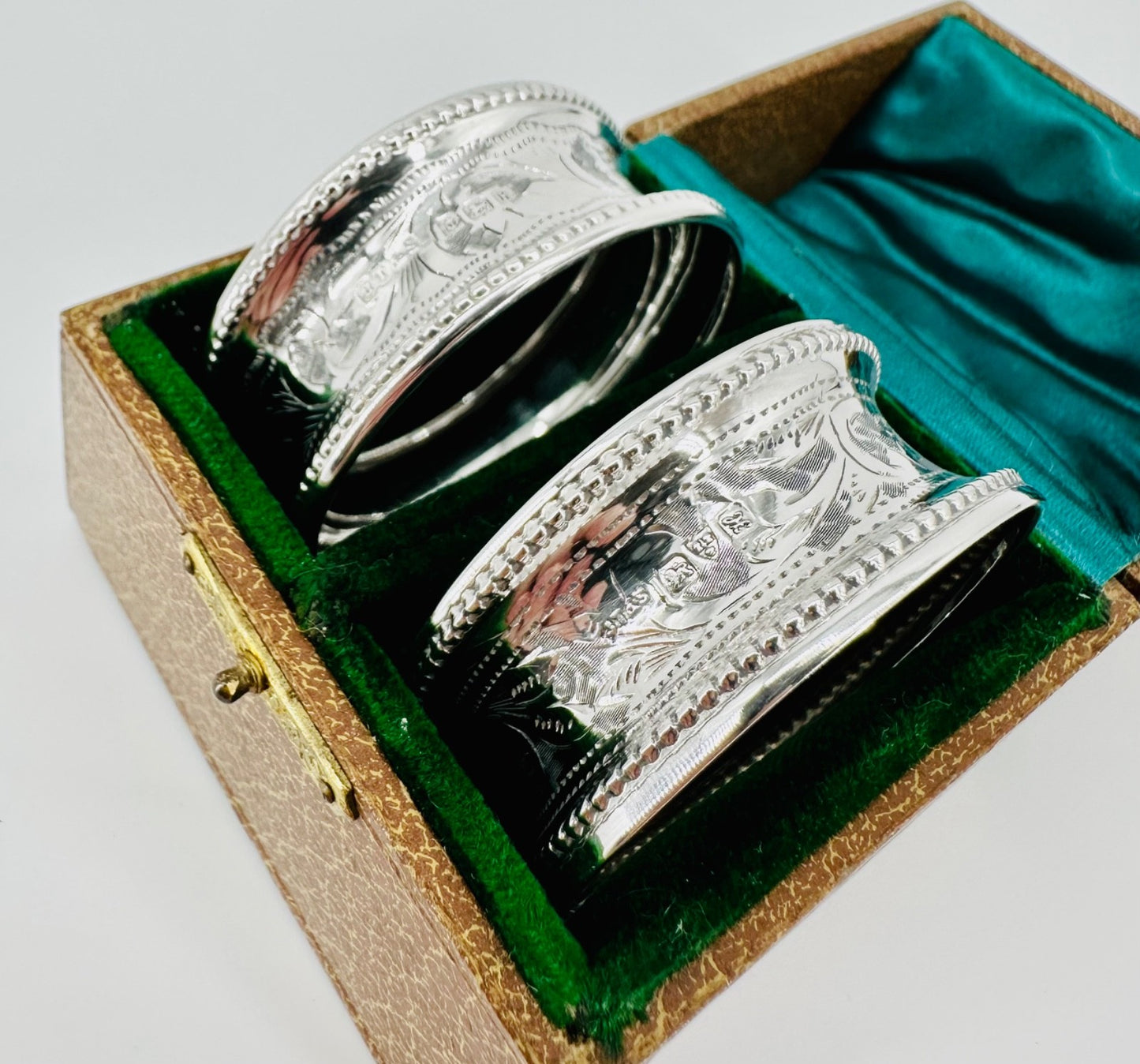 Antique Boxed Pair of Silver Napkin Rings – Chester 1908 & Birmingham 1909