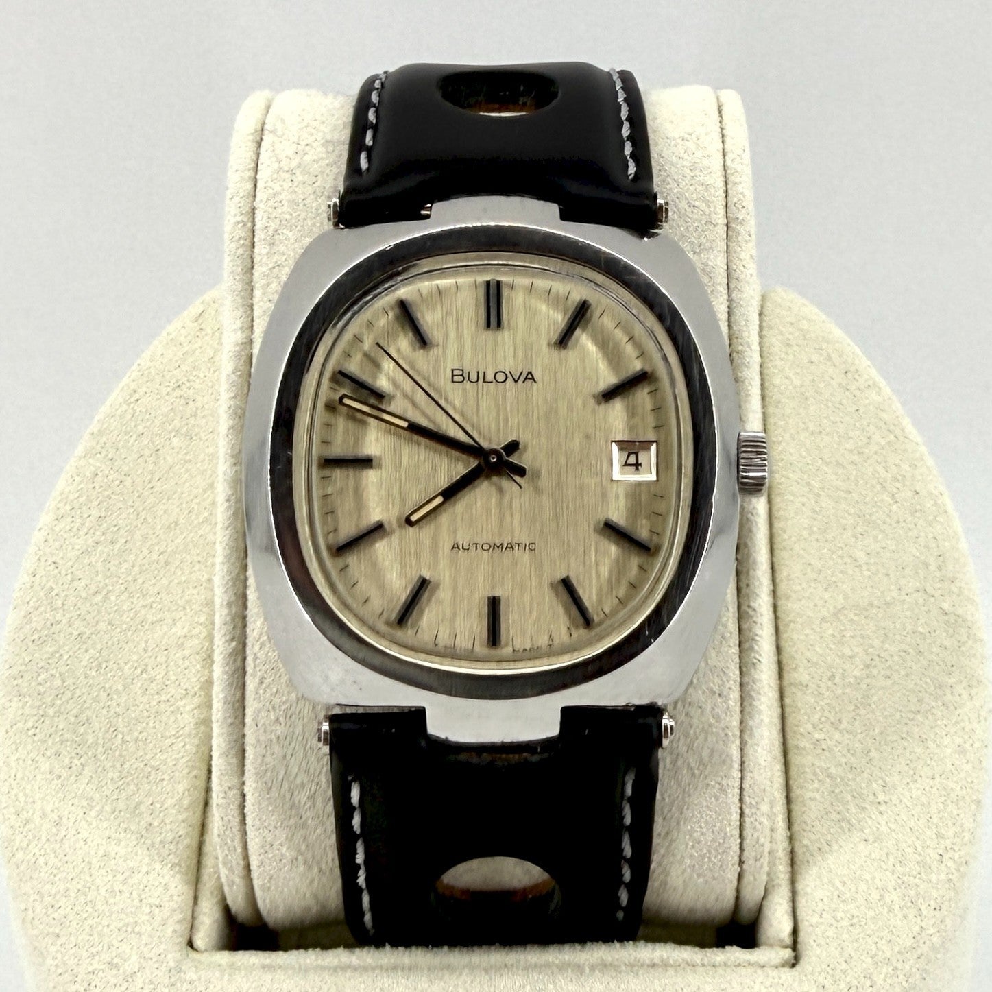 Vintage Bulova Automatic Watch – Cal. 11AOACD – c. Late 1970s