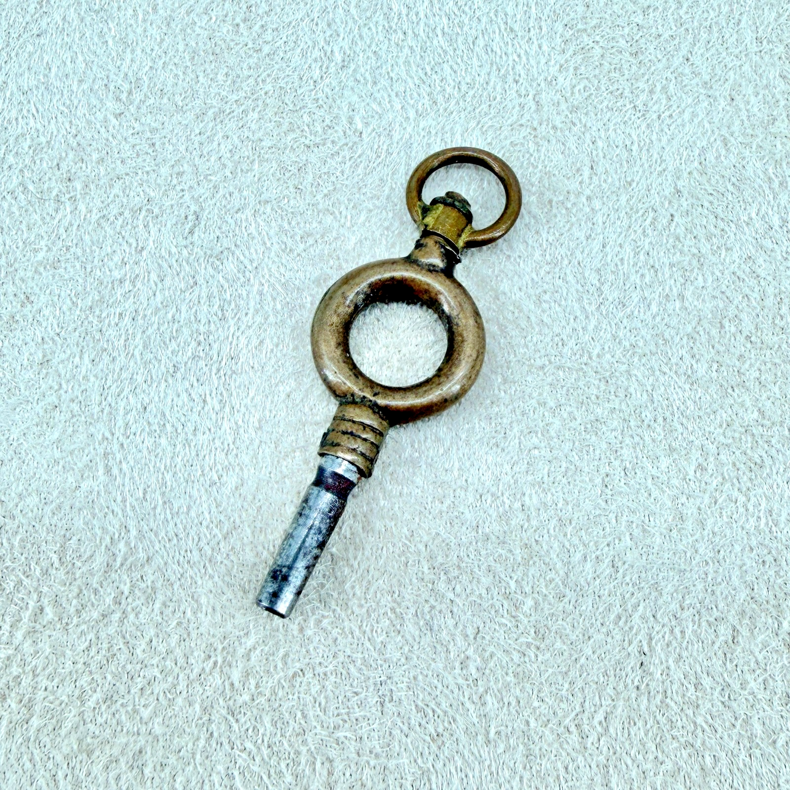 Antique Pocket Watch Winding Key 1.3mm Square – Swivel Loop