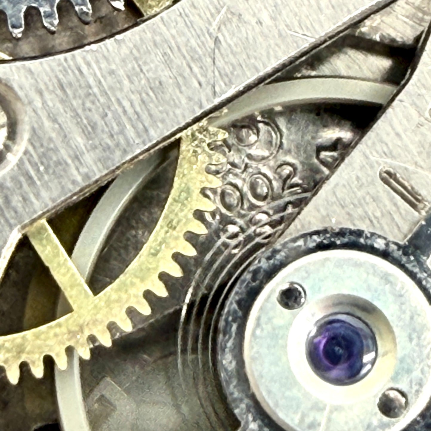 Vintage Swiss Wristwatch – “Ancre 15 Rubis” – AS 1002 / 984 - c.1940s - Working