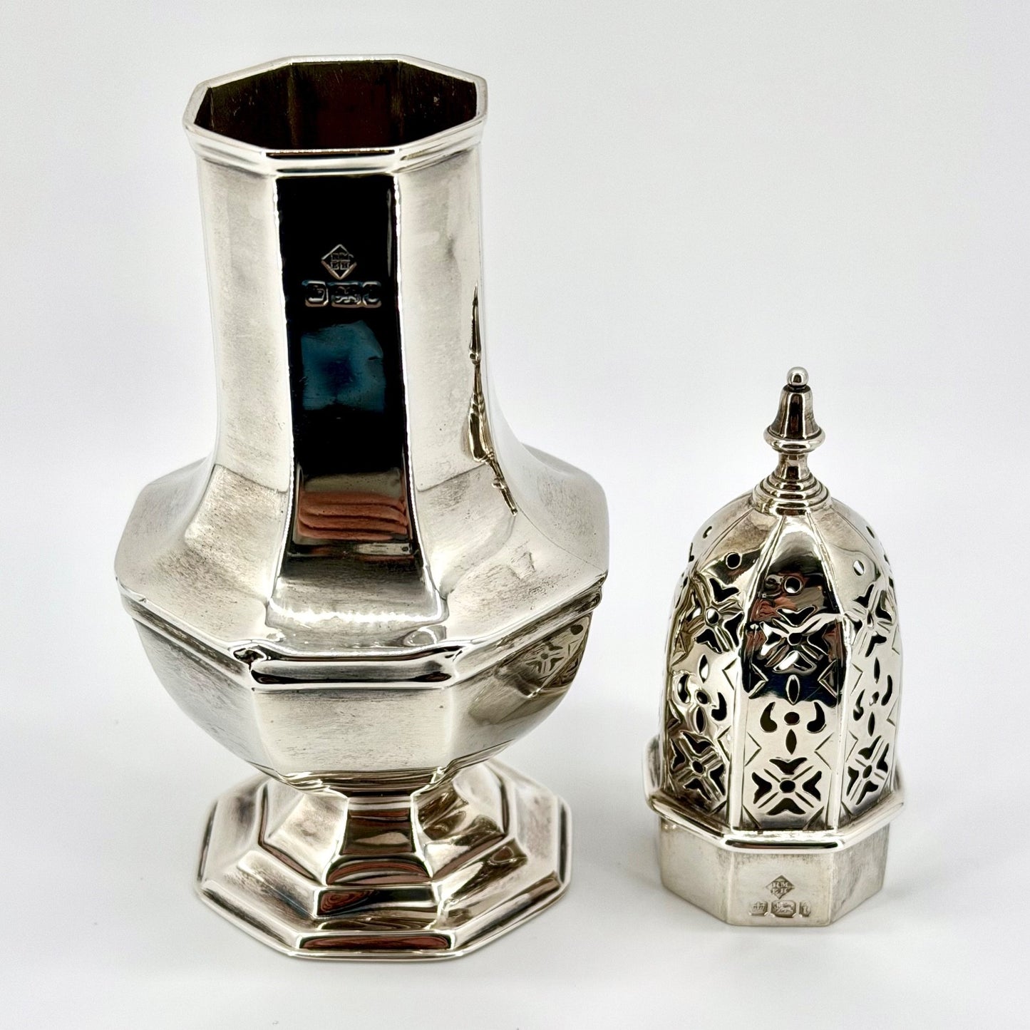 Antique Sterling Silver Sugar Caster – Sheffield 1901 Martin Hall & Co. - Boxed