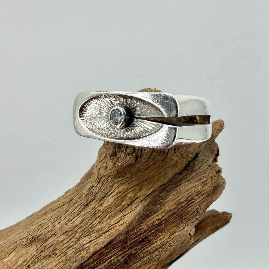 Vintage Polish Silver Ring with White Stone – UK Size W