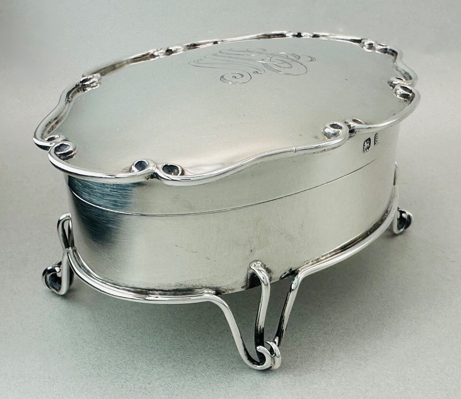 Antique Solid Silver Ring Box by William Aitken - Birmingham 1906