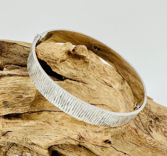 Vintage Sterling Silver Hinged Bangle – Birmingham 1975 Bracelon Ltd