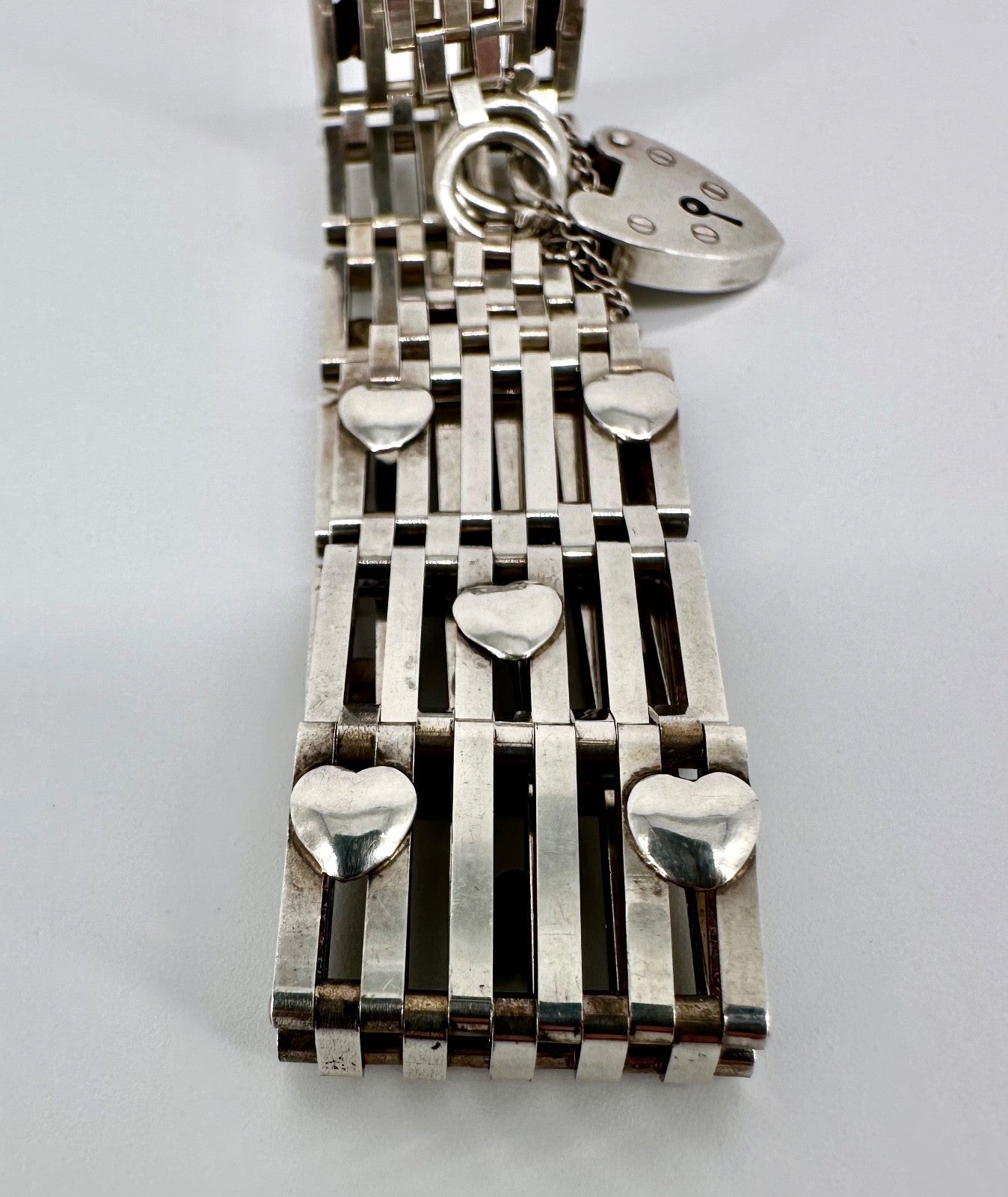 Vintage Sterling Silver Gate Link Heart Bracelet – Hallmarked London 1978
