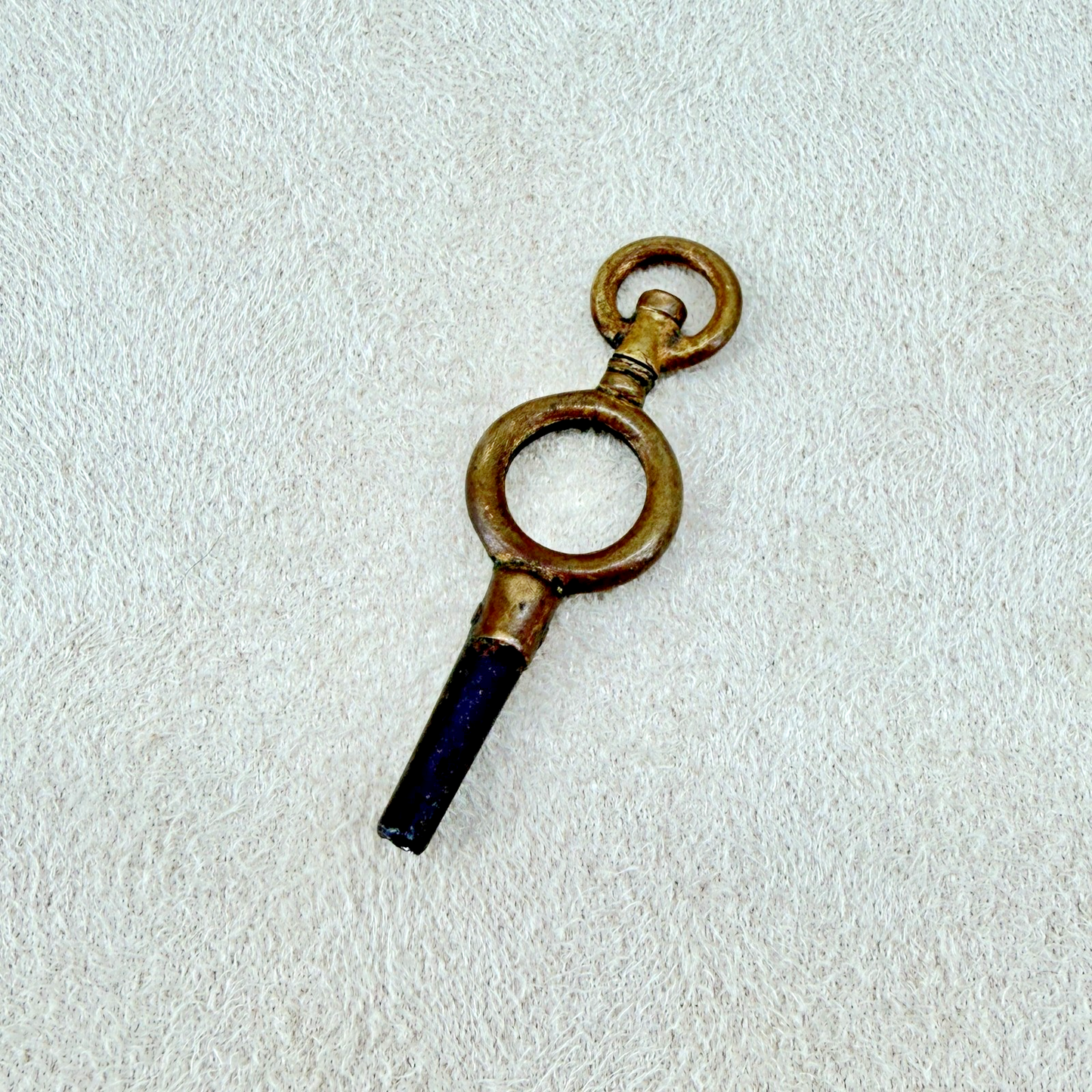 Antique Pocket Watch Winding Key 1.4mm Square – Swivel Loop