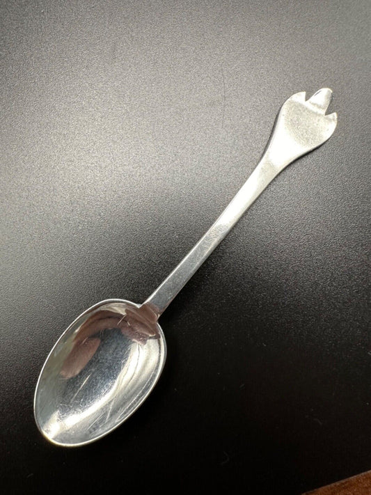 Antique Silver Teaspoon - Sheffield 1928 Thomas Bradbury & Sons