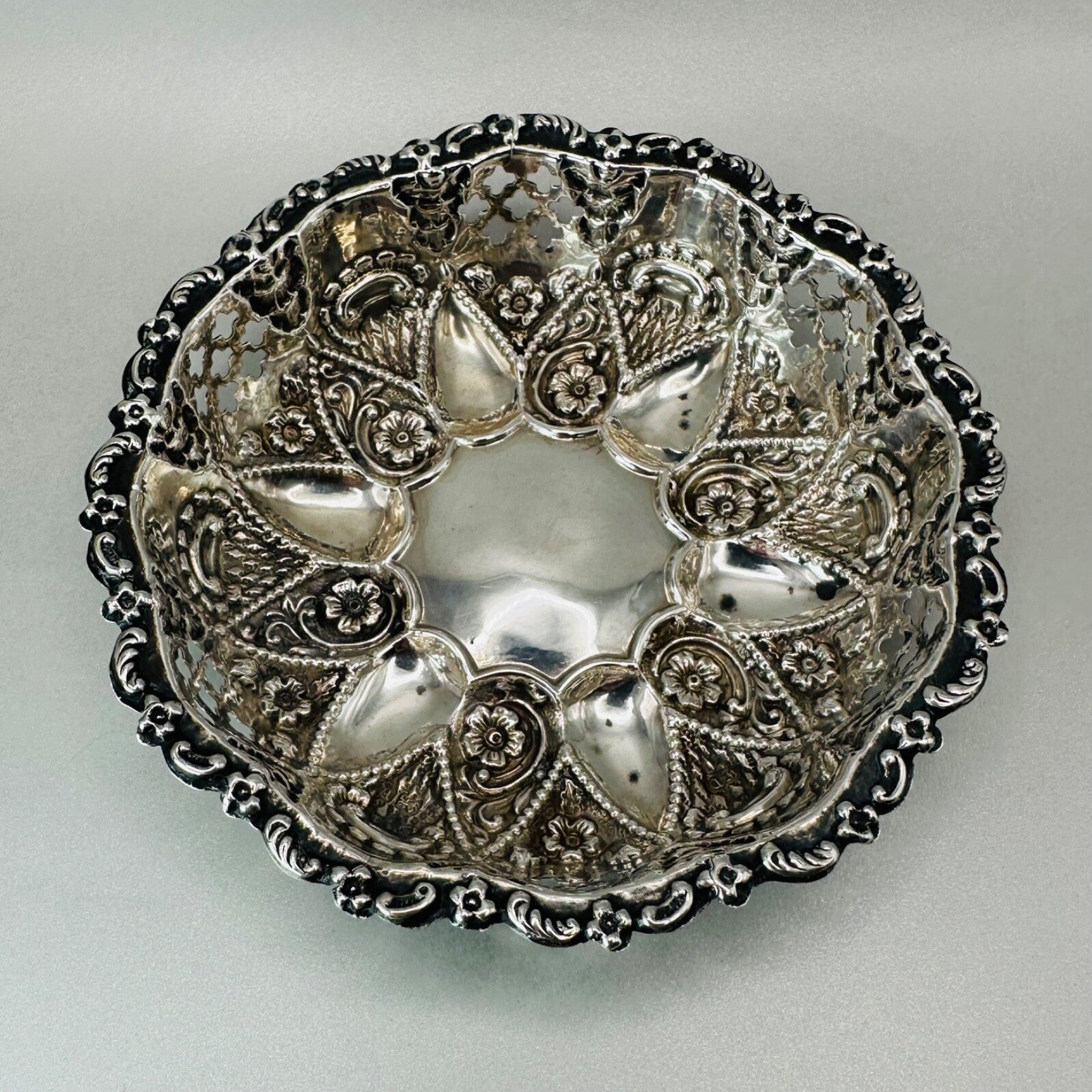 Pair of Antique Silver Trinket Dishes - Birmingham 1901 by William Devenport