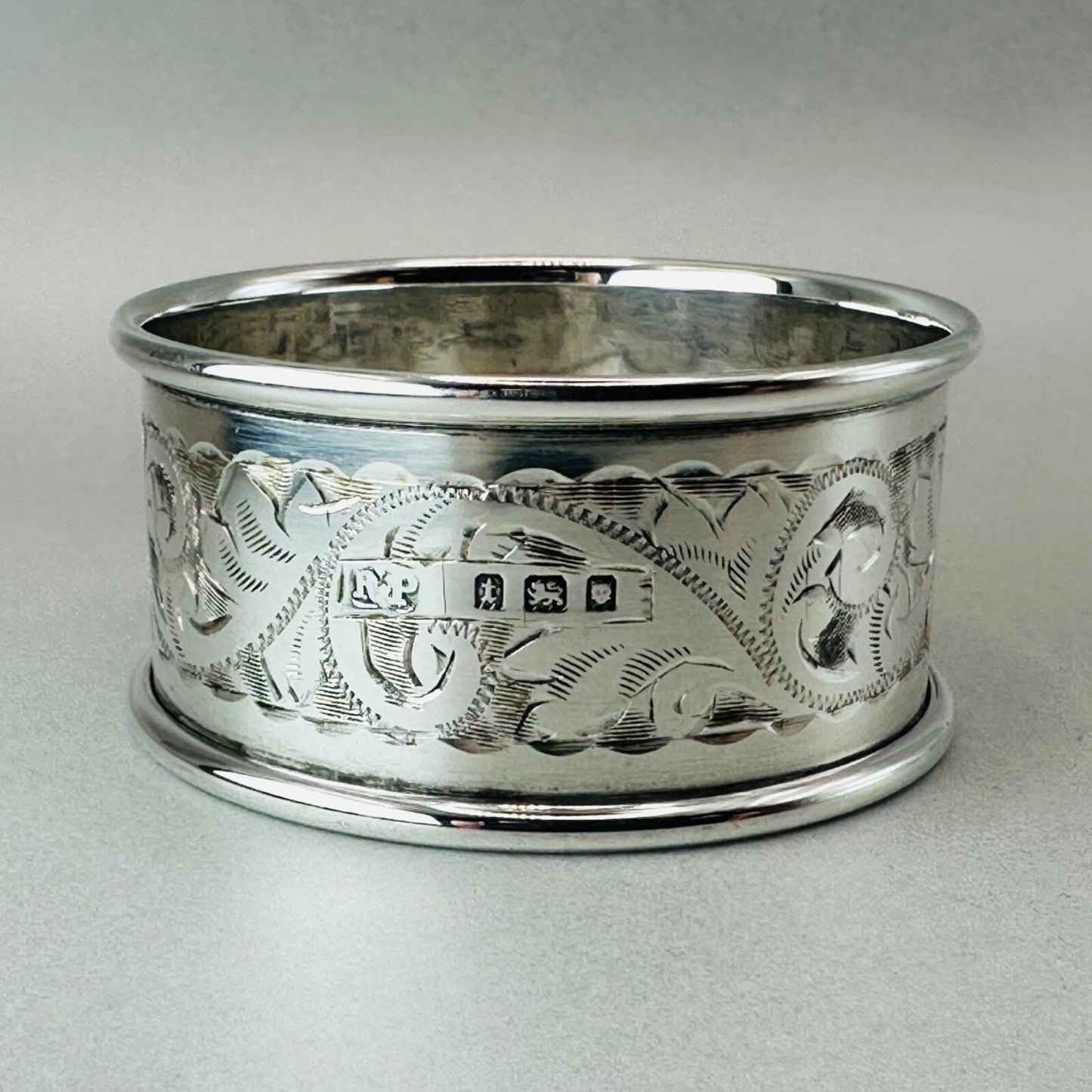 Antique Pair of Silver Napkin Rings - Boxed London 1934 - Robert Pringle & Sons