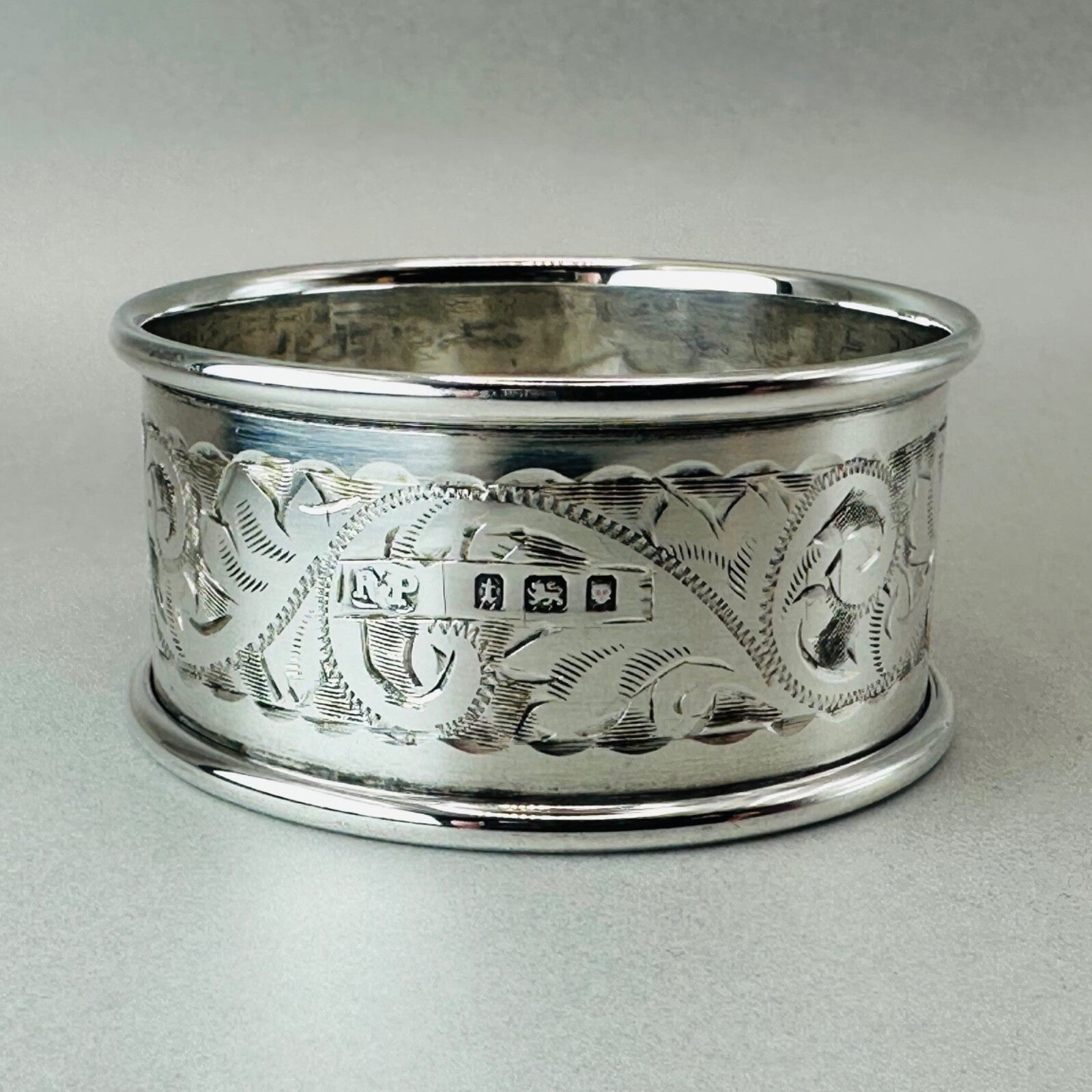 Antique Pair of Silver Napkin Rings - Boxed London 1934 - Robert Pringle & Sons