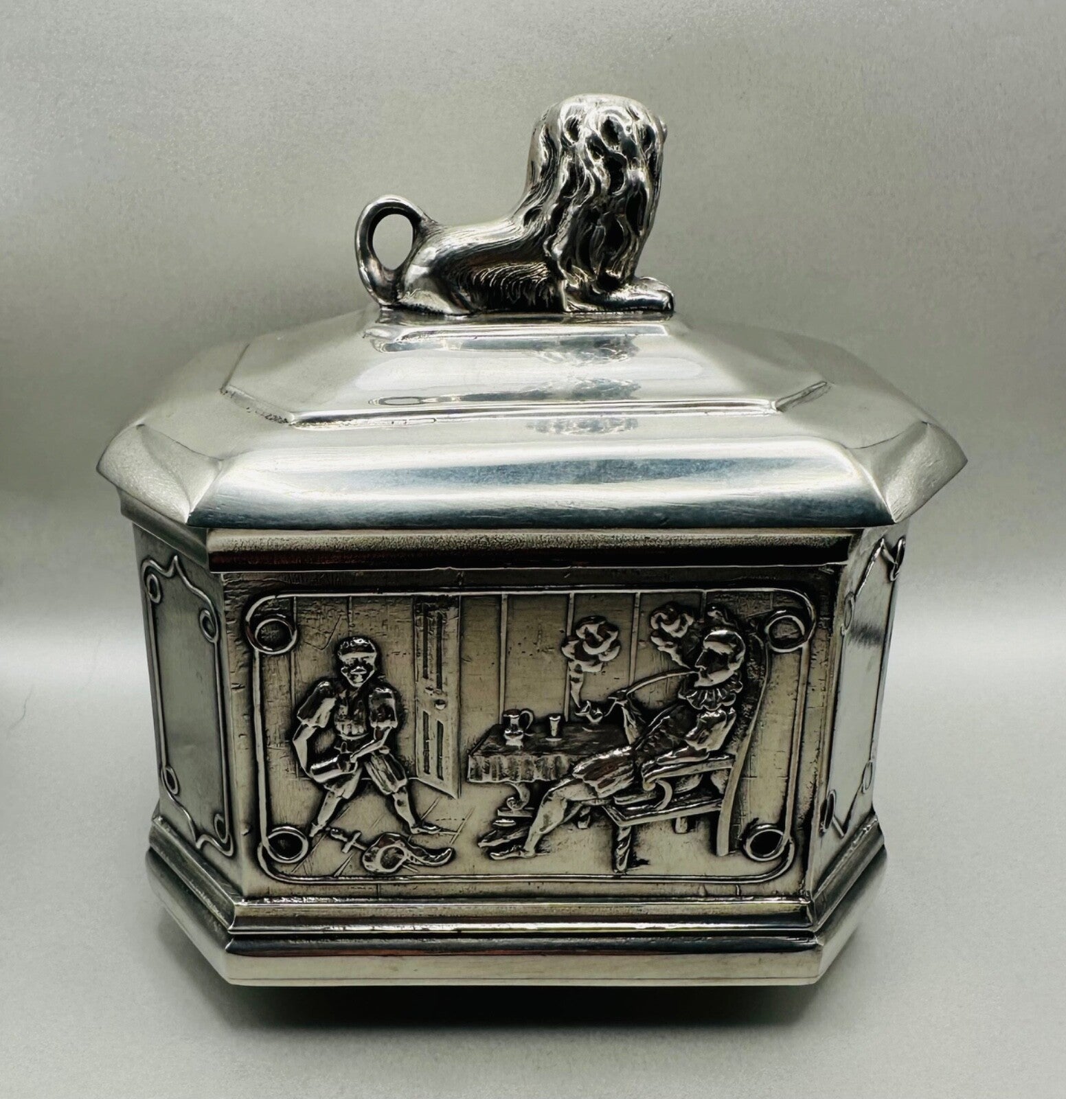 A.E. Williams Pewter Lidded Box with Lion Finial - Stunning Decorative Piece