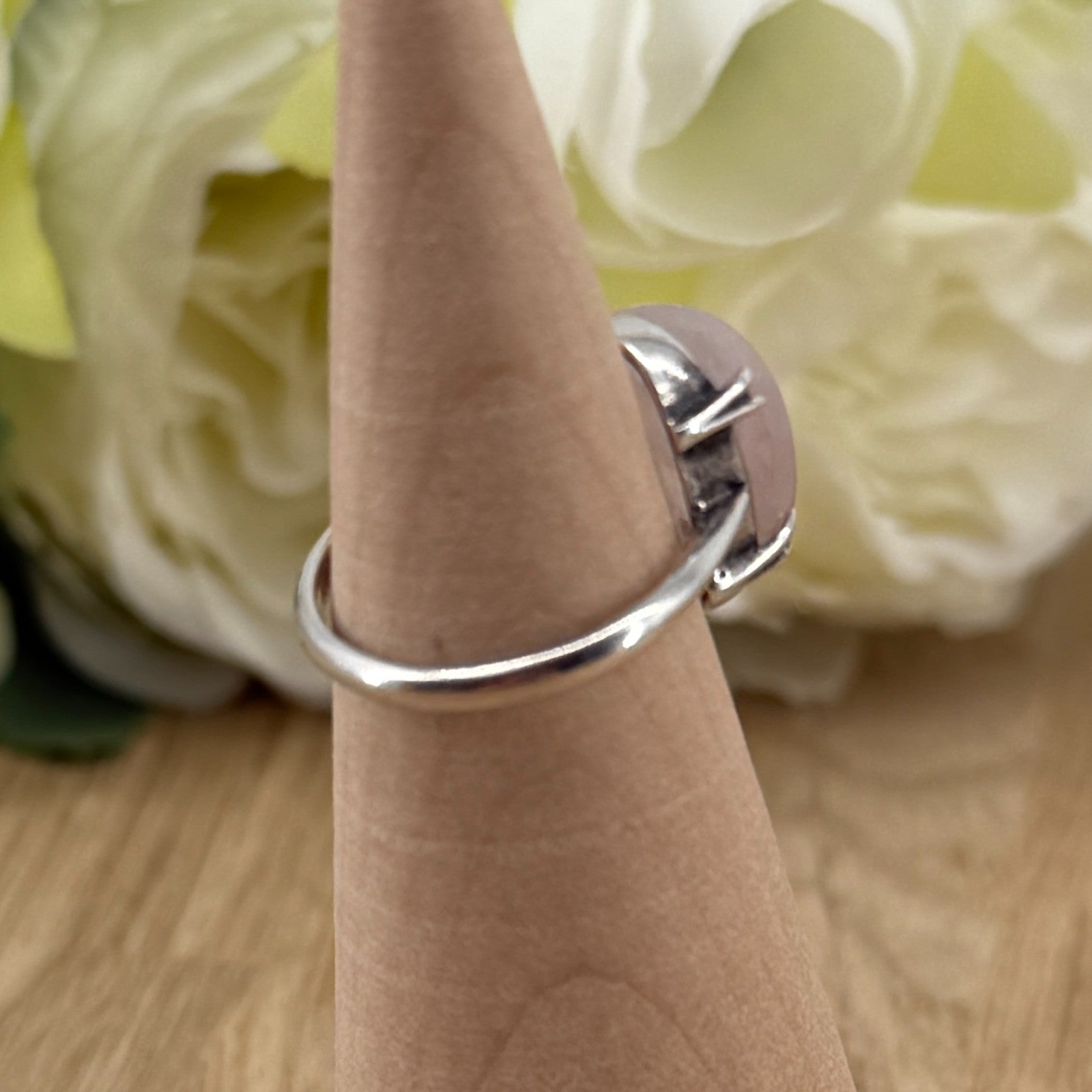 Vintage Sterling Silver Rose Quartz Ring – UK Size K1/2 – Claw Set Cabochon