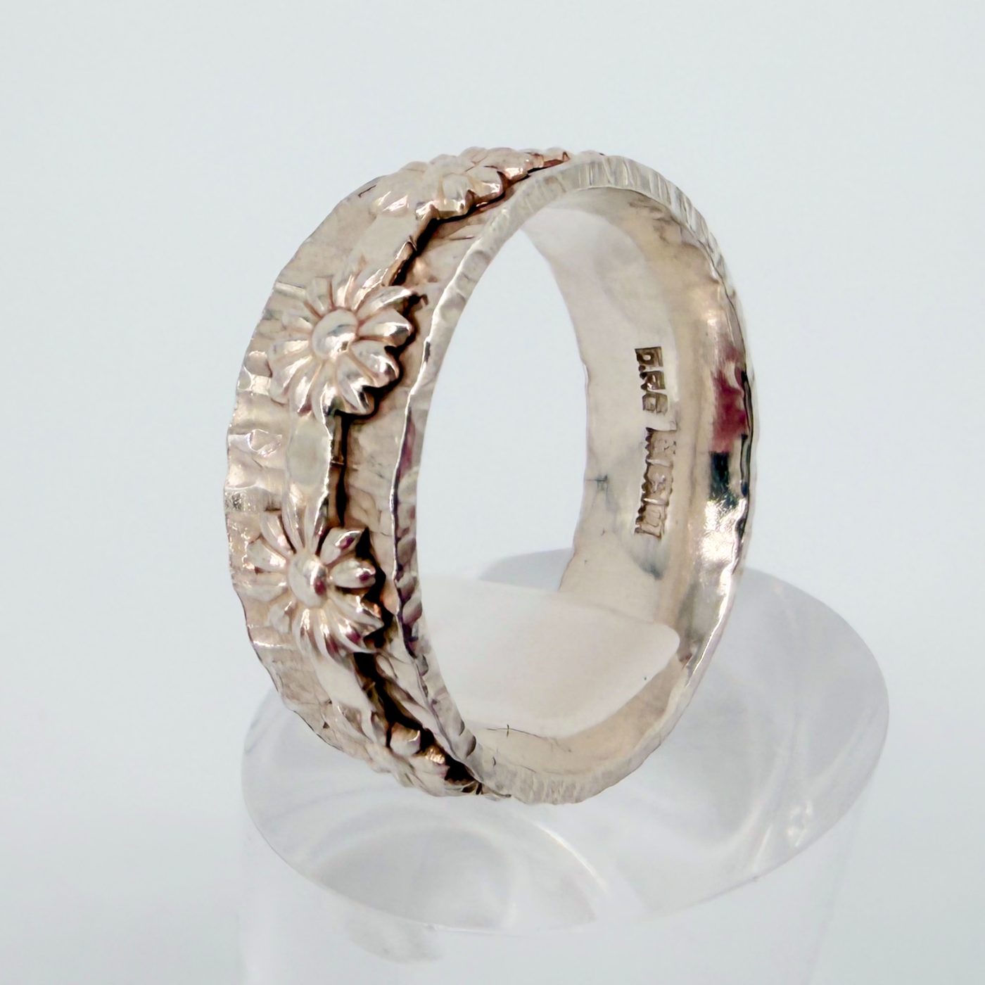 Vintage 1969 Birmingham Sterling Silver Flower Band Ring – Size T 1/2 - image 8