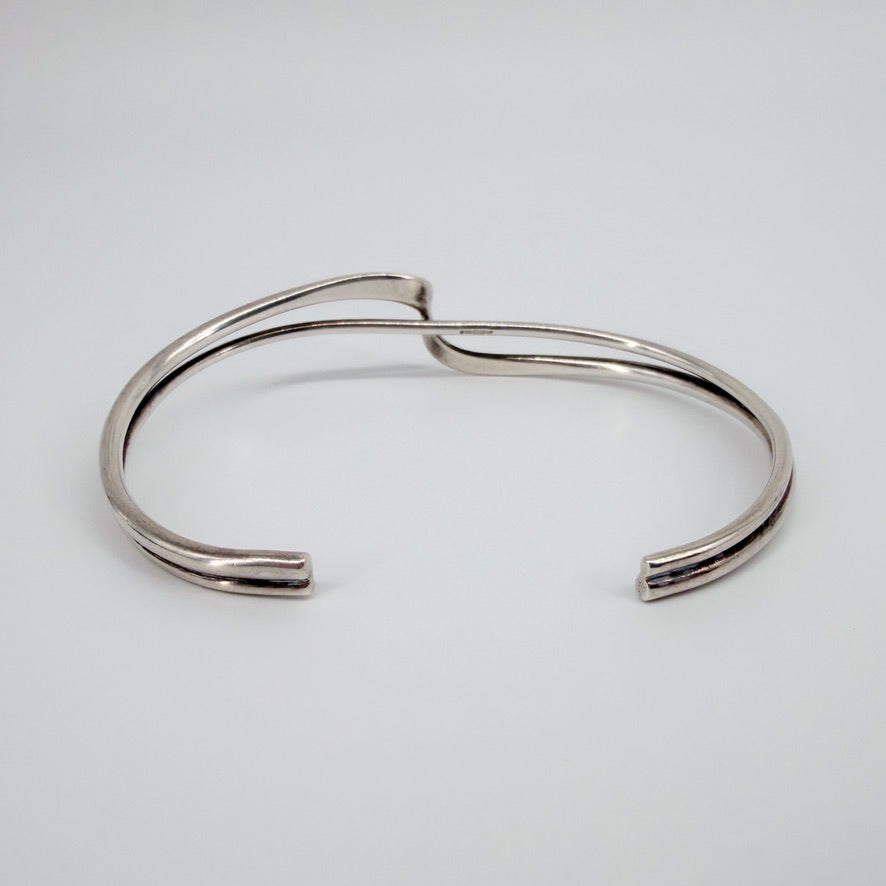 Gerald Owen Sterling Silver Bangle – Modernist Twist Design