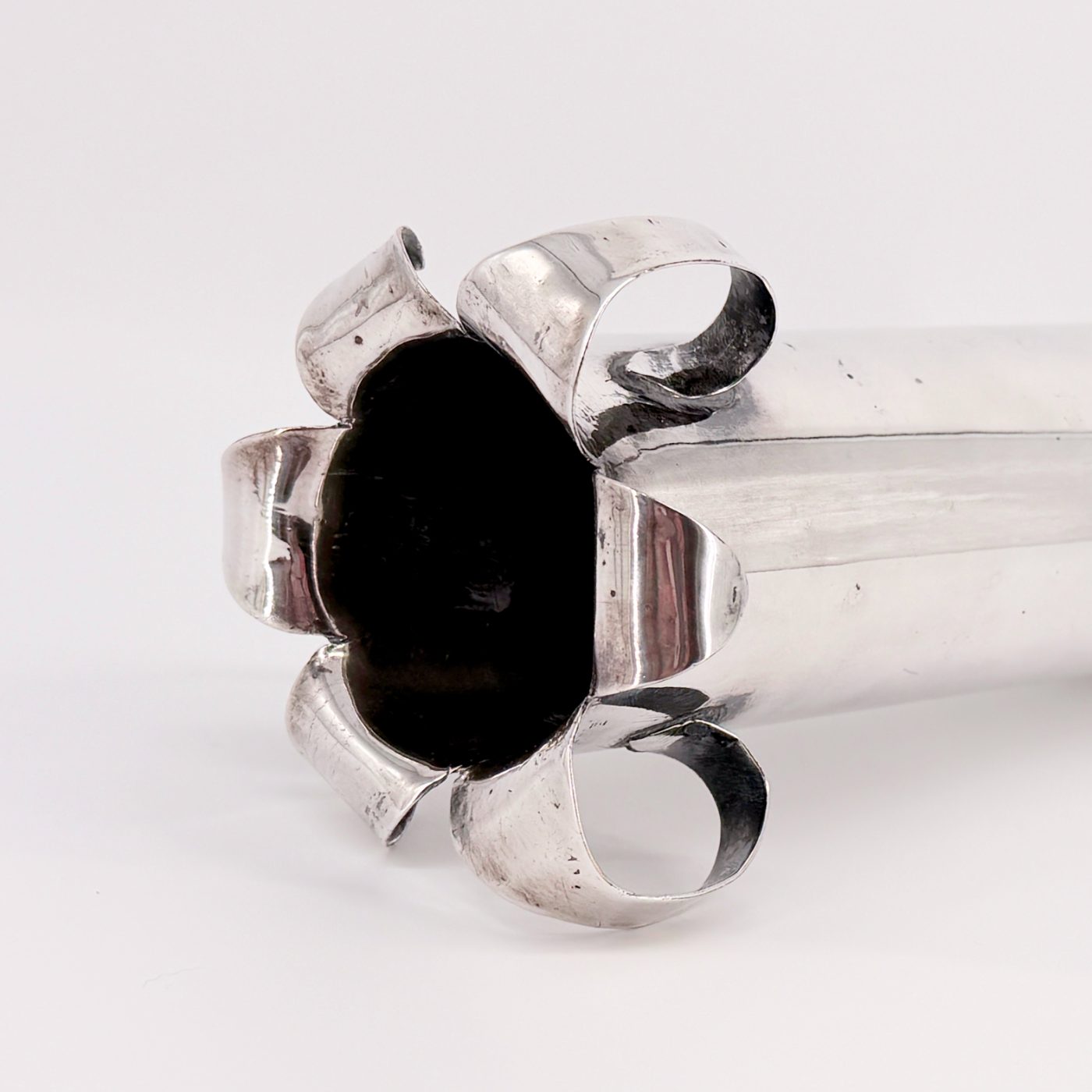 Vintage Artillery Shell Vase – 210mm Tall - image 4