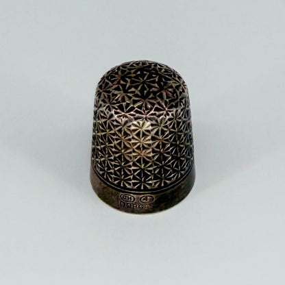 Antique Dorcas Sterling Silver Thimble – Charles Horner – Size 4