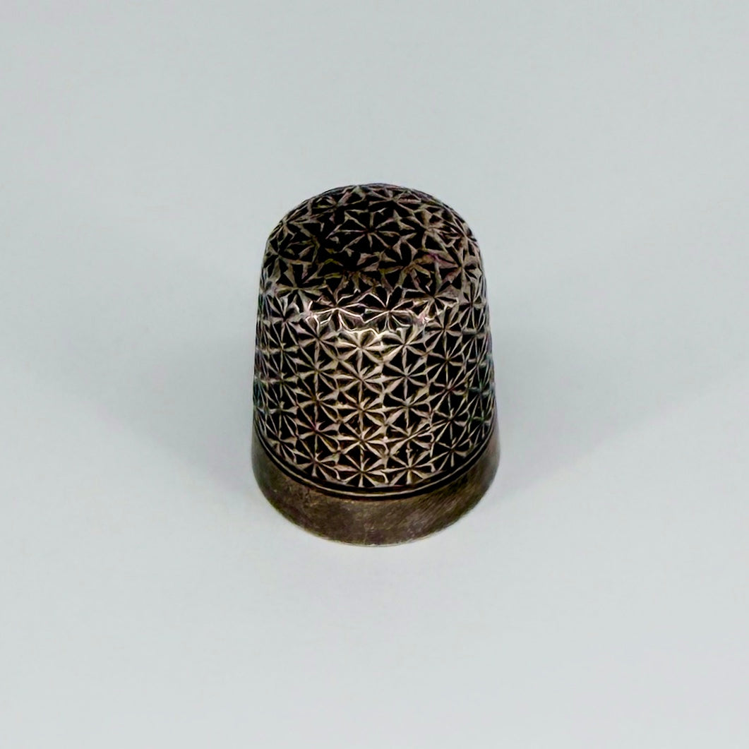 Antique Dorcas Sterling Silver Thimble – Charles Horner – Size 4