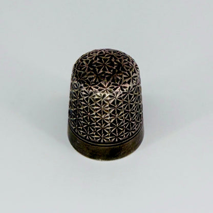 Antique Dorcas Sterling Silver Thimble – Charles Horner – Size 4